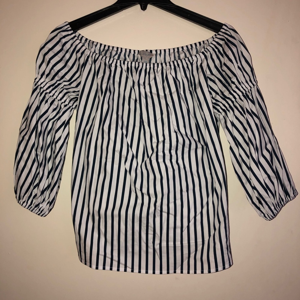 Belle Sky Off-the-Shoulder blouse